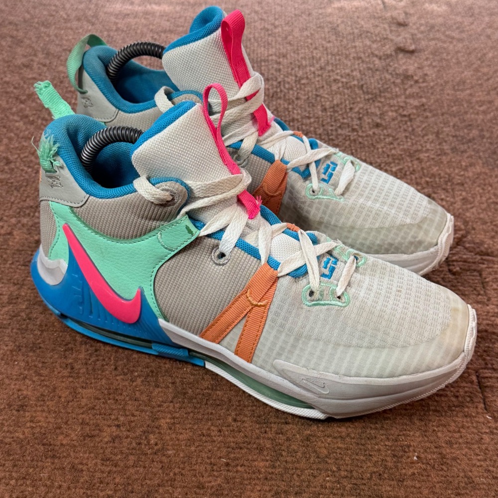 Nike LeBron Witness 6 Kids Basketball Shoes Multi-Color Grey Blue 7Y DQ8650-003